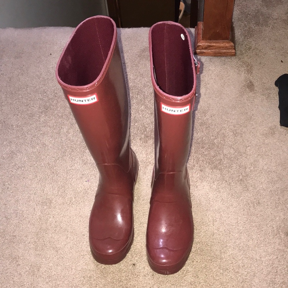 HUNTER RAIN BOOTS WITH SOCKS